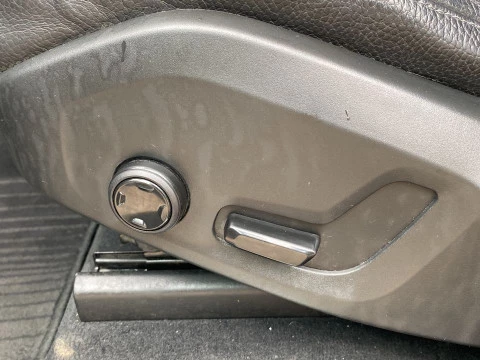 Volvo XC90 2.0 D5 MOMENTUM C 4WD AUTO 5P 7 Plazas