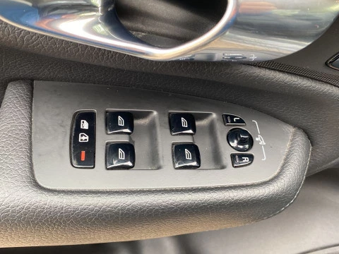 Volvo XC90 2.0 D5 MOMENTUM C 4WD AUTO 5P 7 Plazas