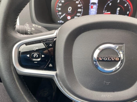 Volvo XC90 2.0 D5 MOMENTUM C 4WD AUTO 5P 7 Plazas