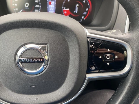 Volvo XC90 2.0 D5 MOMENTUM C 4WD AUTO 5P 7 Plazas