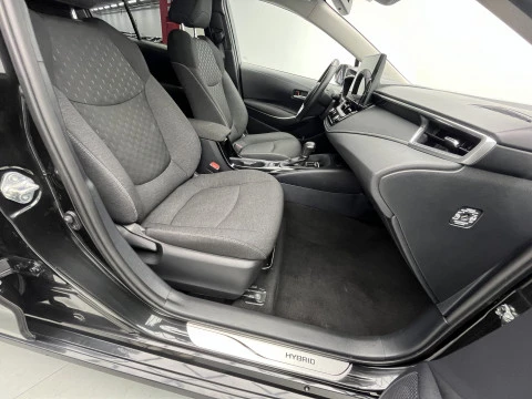 Toyota Corolla Sedán 140H STYLE 