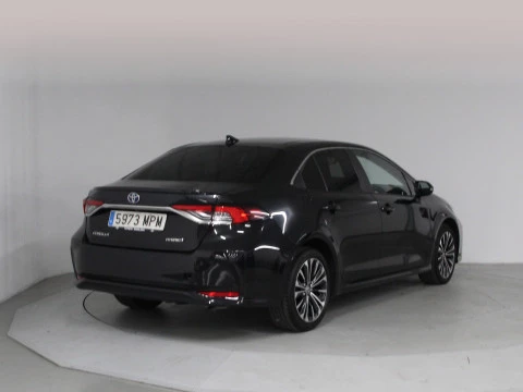 Toyota Corolla Sedán 140H STYLE 