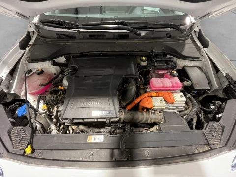 Hyundai Kona Híbrido 1.6 GDI HEV 104 kW (141 CV) 6DCT Style Sky