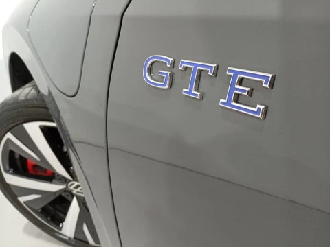 Volkswagen Golf GTE 1.5 PHEV 130kW 200 kW (272 CV) DSG