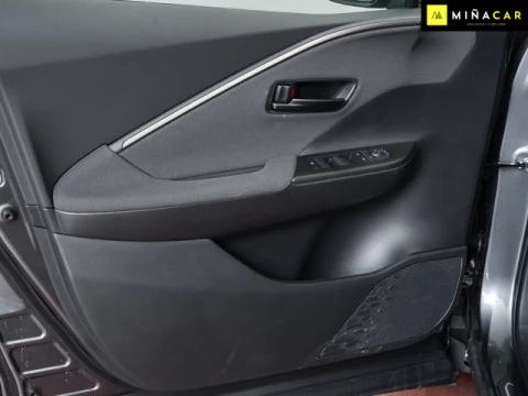 Toyota C-HR 1.8 Advance Hybrid 103 kW (140 CV)