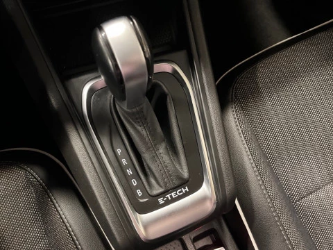 Renault Captur Fast Track E-TECH PHEV 160cv