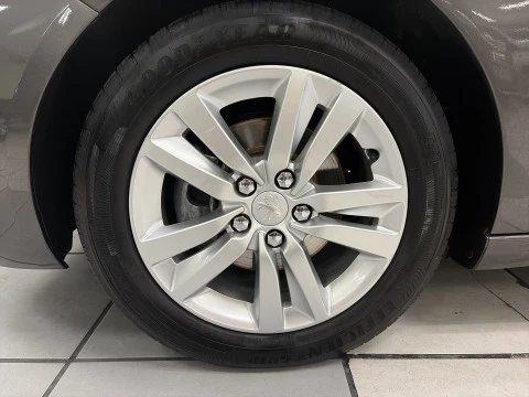 Peugeot 308 PureTech 130 SANDS Active 96 kW (130 CV)