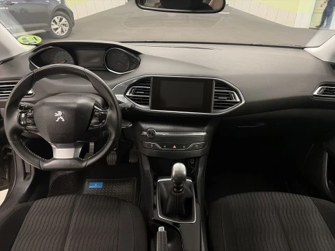 Peugeot 308 PureTech 130 SANDS Active 96 kW (130 CV)