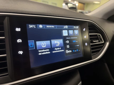 Peugeot 308 PureTech 130 SANDS Active 96 kW (130 CV)