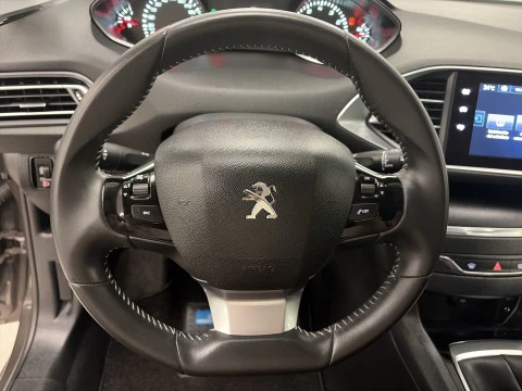Peugeot 308 PureTech 130 SANDS Active 96 kW (130 CV)