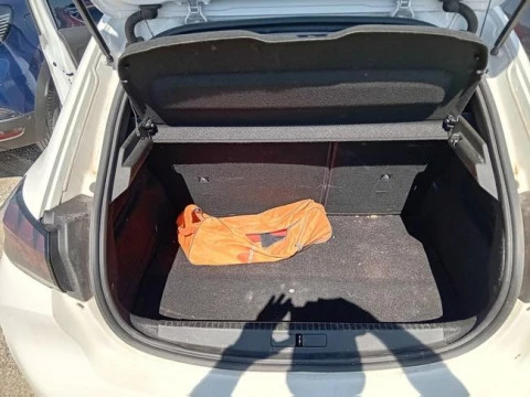 Peugeot 208 BlueHDi 73kW (100CV) Active