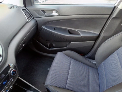 Hyundai Tucson 1.6 TGDI LINK 2WD 5P