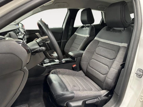 Citroën C4 BlueHDi 130 S&S EAT8 Plus