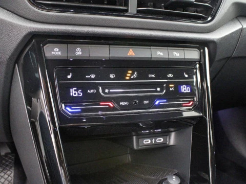 Volkswagen T-Roc DARK LINE 1.0 TSI 115 CV