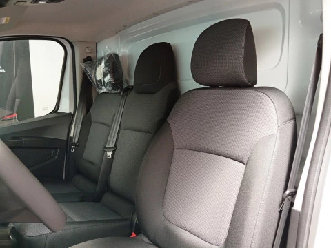 Renault Trafic nuevo trafic E-Tech electrico L2 furgon H1 bateria 52kW