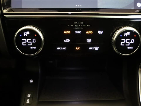 Jaguar E-PACE 2.0 D MHEV AUTO 4WD 5P