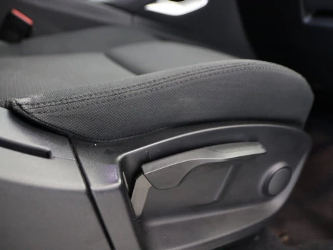 Jaguar E-PACE 2.0 D MHEV AUTO 4WD 5P