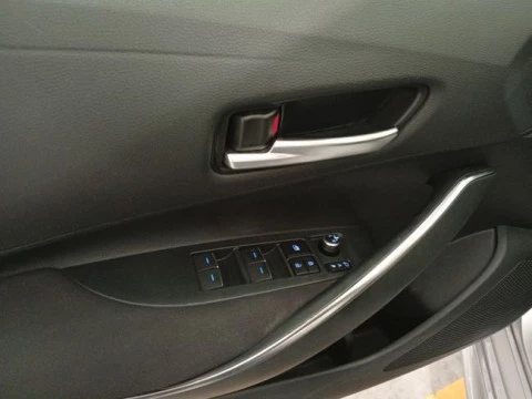Toyota Corolla 1.8 125H ACTIVE TECH E-CVT
