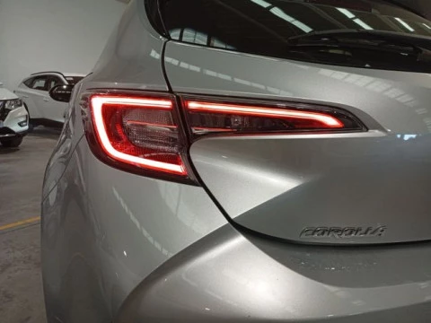 Toyota Corolla 1.8 125H ACTIVE TECH E-CVT
