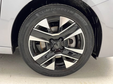 Peugeot 208 Allure Gasolina 100 S&S 6 Vel. MAN