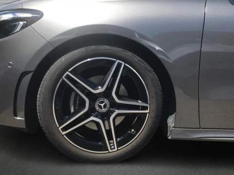 Mercedes-Benz Clase B  180
