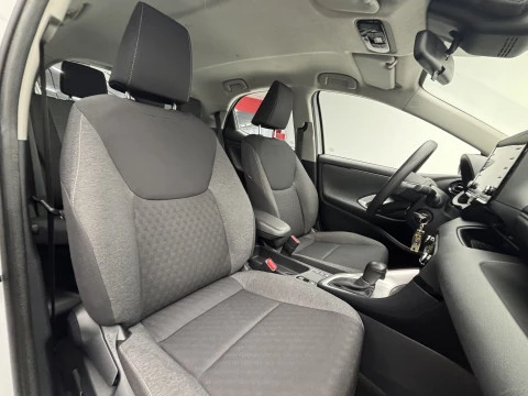 Toyota Yaris 1.5 120H Business Plus