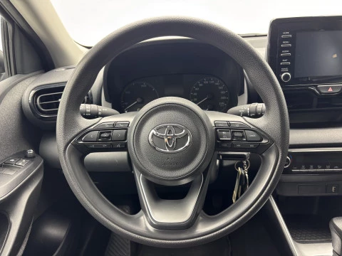 Toyota Yaris 1.5 120H Business Plus