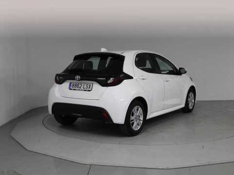 Toyota Yaris 1.5 120H Business Plus
