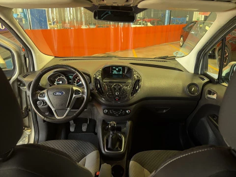 Ford Tourneo Courier 1.0 EcoBoost Titanium 74 kW (100 CV)