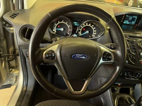 Ford Tourneo Courier 1.0 EcoBoost Titanium 74 kW (100 CV)
