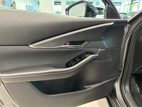 Mazda CX-30  2025  2.5L E-SKYACTIV G MHEV 103KW (140CV) 6AT FWD  HOMURA