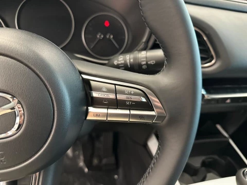 Mazda CX-30  2025  2.5L E-SKYACTIV G MHEV 103KW (140CV) 6AT FWD  HOMURA