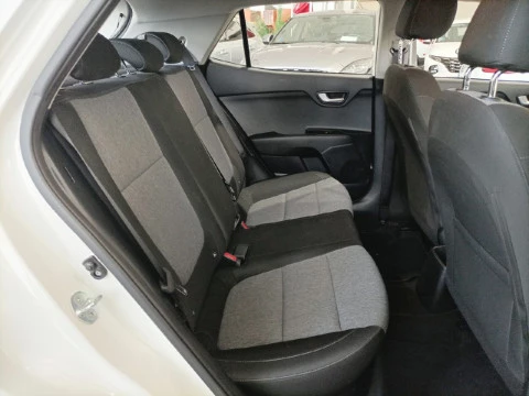 Kia Stonic 1.0 T-GDi 74kW (100CV) MHEV iMT Concept