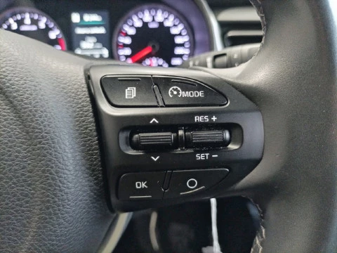 Kia Stonic 1.0 T-GDi 74kW (100CV) MHEV iMT Concept