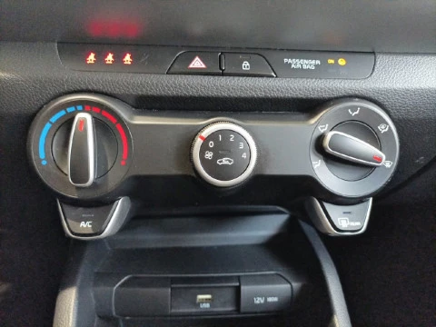 Kia Stonic 1.0 T-GDi 74kW (100CV) MHEV iMT Concept