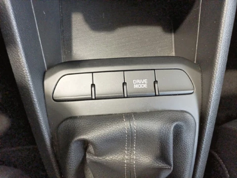 Kia Stonic 1.0 T-GDi 74kW (100CV) MHEV iMT Concept