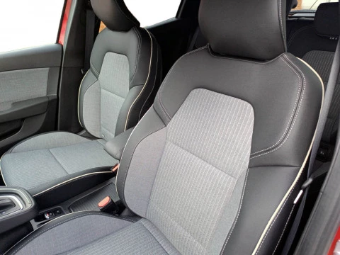 Renault Clio RENAULT CLIO TECHNO FULL HYBRID E-TECH 145 (103KW)