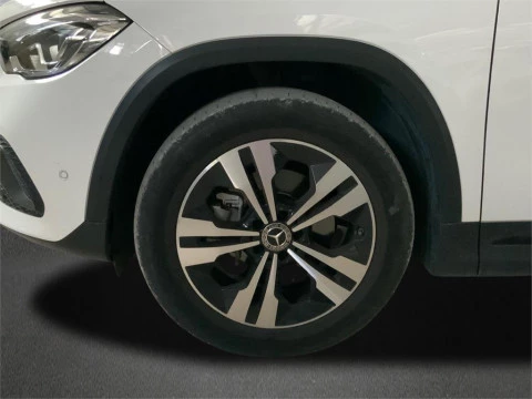 Mercedes-Benz GLA 200 D 