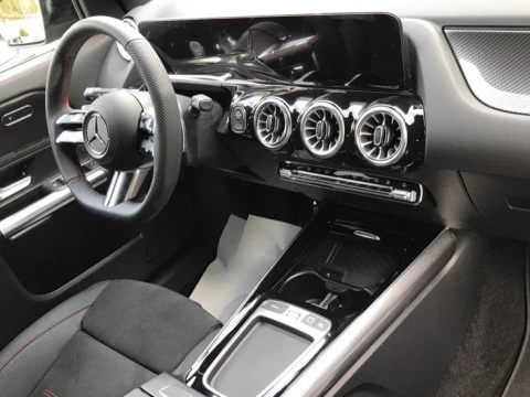 Mercedes-Benz GLA  250 e con tecnología híbrida EQ