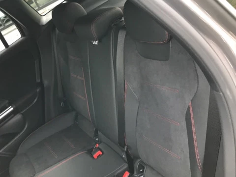 Mercedes-Benz GLA  250 e con tecnología híbrida EQ
