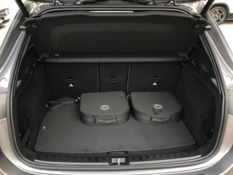 Mercedes-Benz GLA  250 e con tecnología híbrida EQ