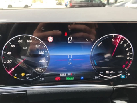 Mercedes-Benz GLA  250 e con tecnología híbrida EQ