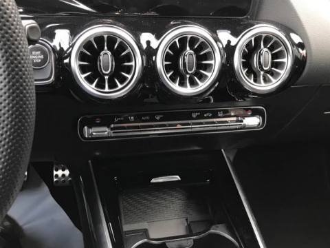 Mercedes-Benz GLA  250 e con tecnología híbrida EQ