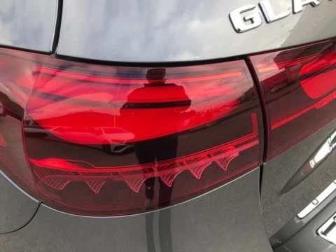 Mercedes-Benz GLA  250 e con tecnología híbrida EQ