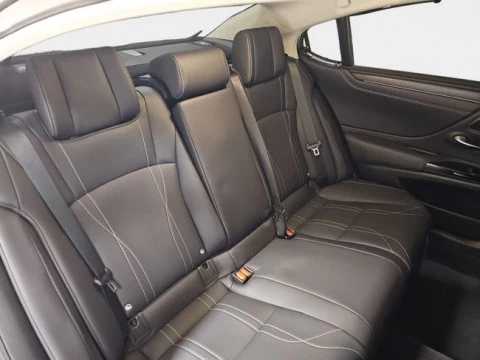 Lexus ES 2.5 300h Luxury