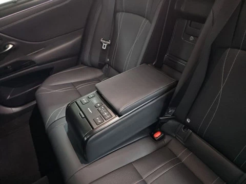 Lexus ES 2.5 300h Luxury