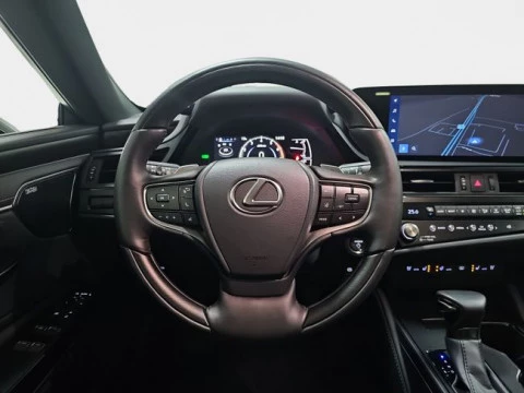 Lexus ES 2.5 300h Luxury