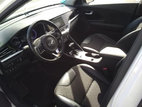 Kia Niro 1.6 GDi PHEV 104kW (141CV) Drive