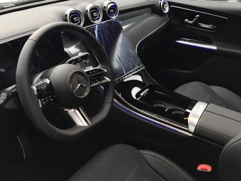 Mercedes-Benz GLC  300 de 4MATIC con tecnología híbrida