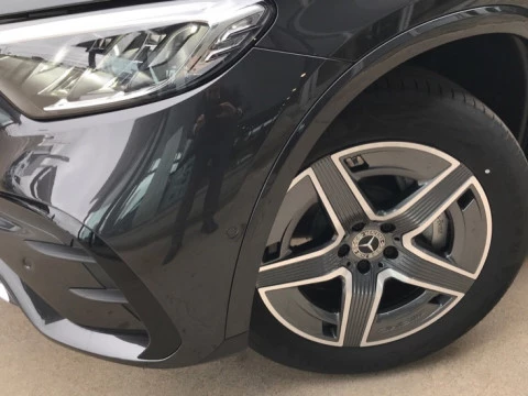 Mercedes-Benz GLC  300 de 4MATIC con tecnología híbrida